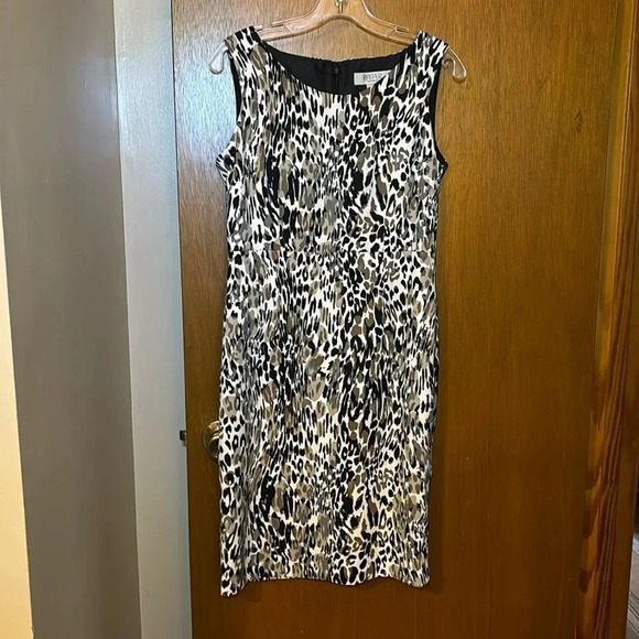Kasper Animal Print Fully Lined Sheath Dress Size 4 - Picture 1 of 9